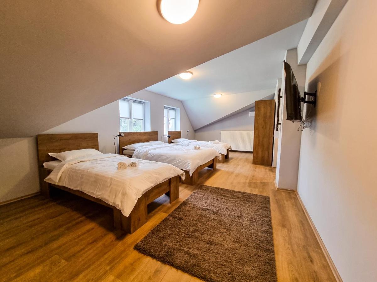 Xxl Rooms Osijek Exterior photo