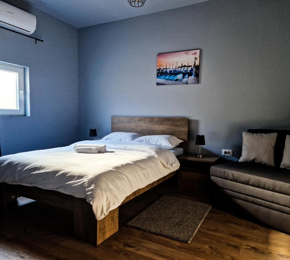 Xxl Rooms Osijek Exterior photo
