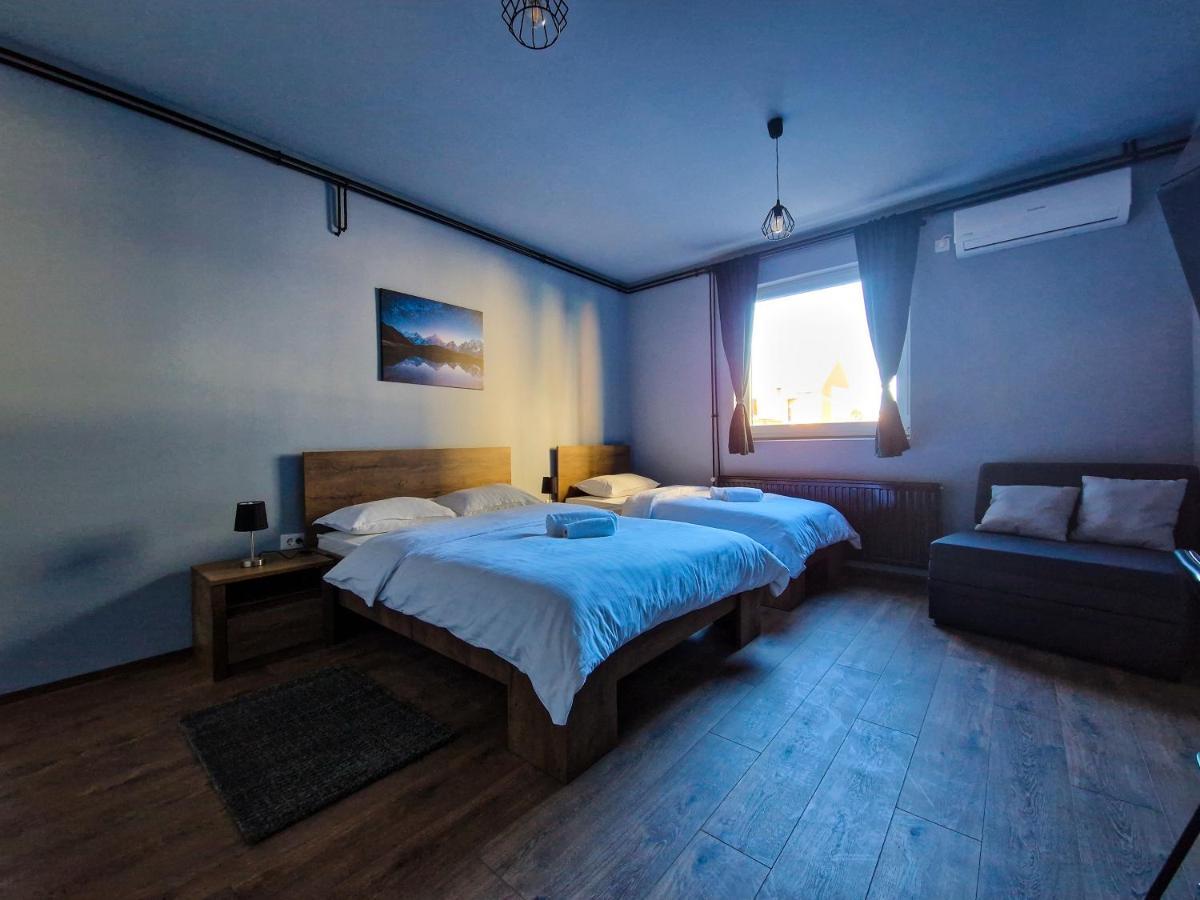 Xxl Rooms Osijek Exterior photo