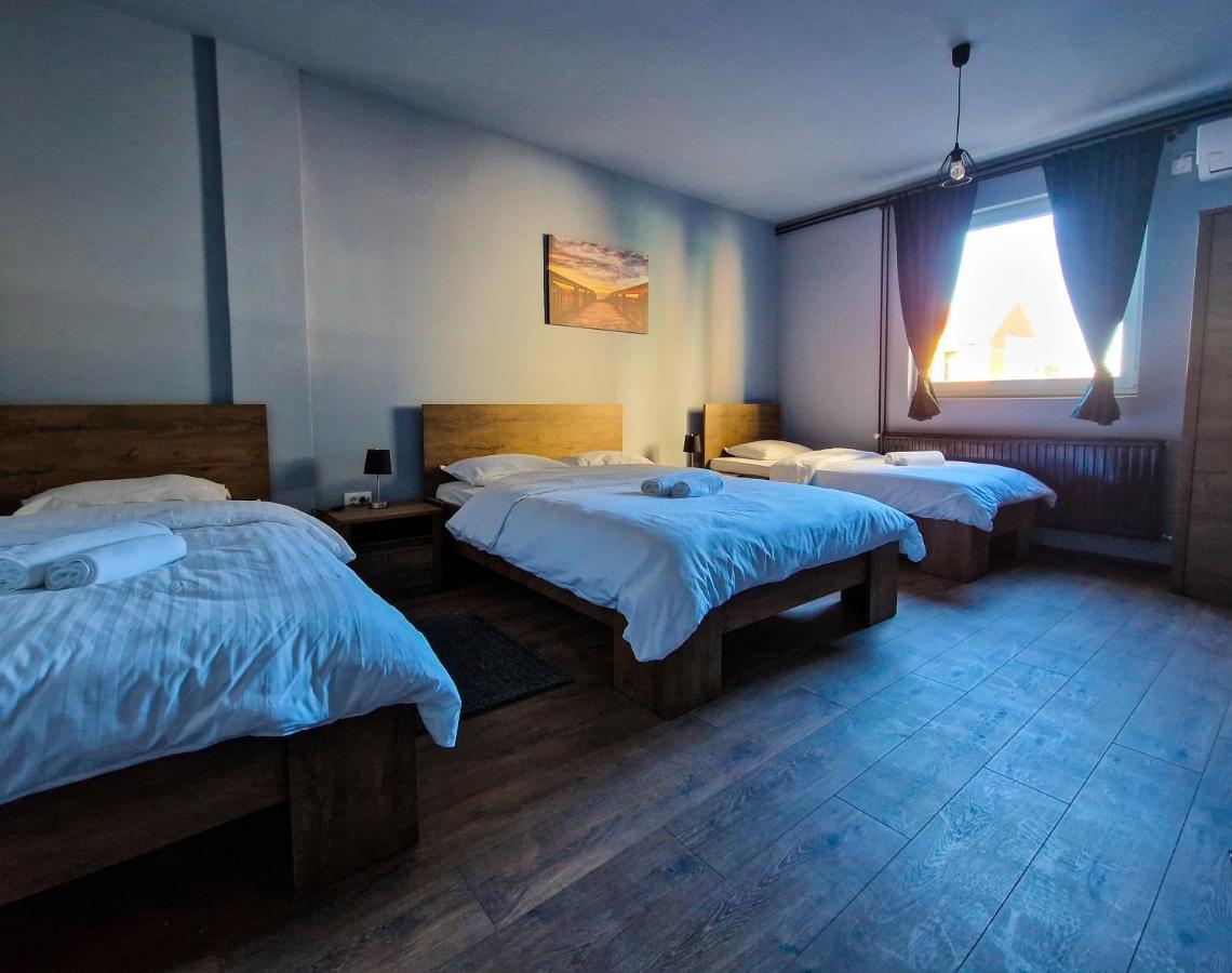 Xxl Rooms Osijek Exterior photo