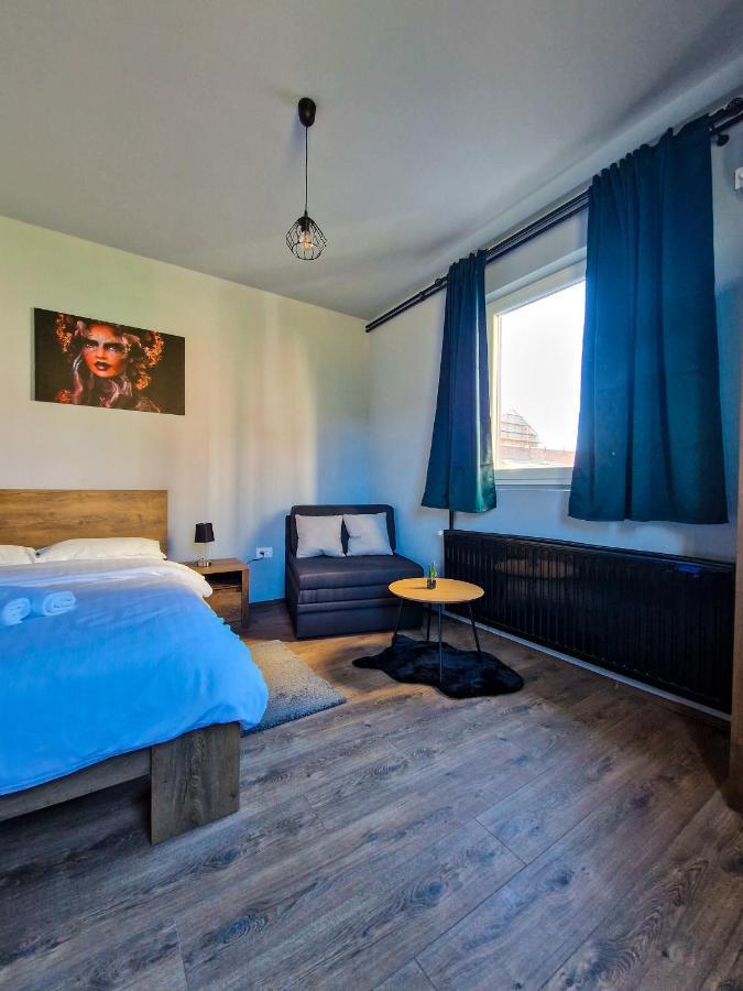 Xxl Rooms Osijek Exterior photo